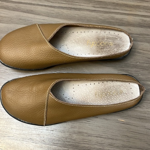 SOCOFY LEATHER SLIP ON FLATS/SLIDES 38=7 - Picture 3 of 16